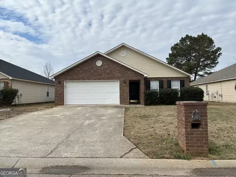 107 Onyx Ct, Warner Robins, GA 31093