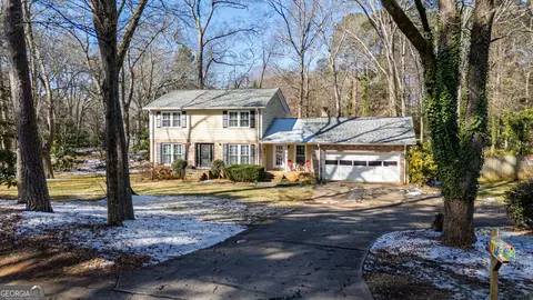 196 Avalon Dr, Athens, GA 30606