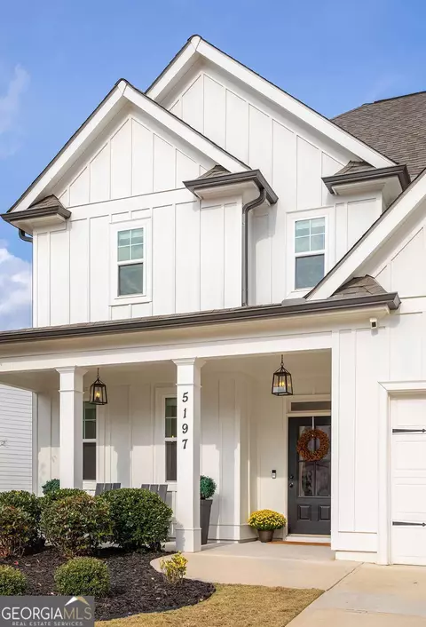 5197 Parkwood Dr, Flowery Branch, GA 30542