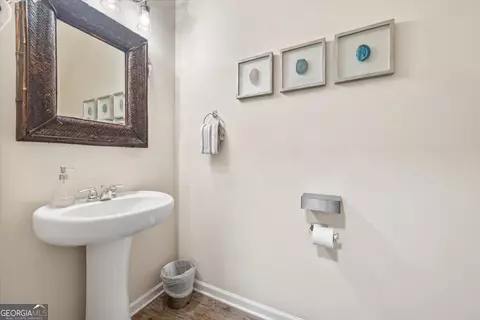 Bath - 343 Bandelier Cir, Hampton, GA 30228 photo 1 of 2