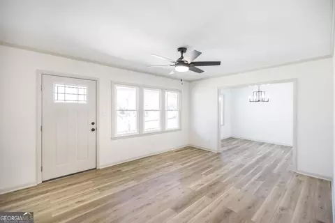 Living - 103 Spring St, Warner Robins, GA 31088 photo 2 of 3