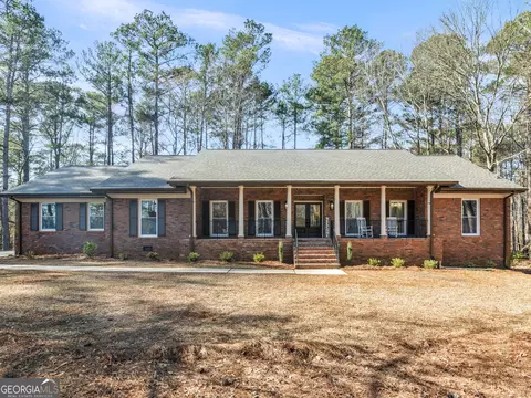 230 Horseshoe Cir, Fayetteville, GA 30215