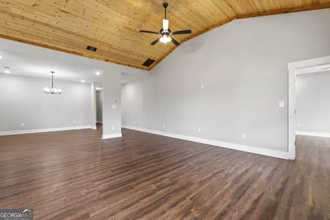 Living - 146 Overland Way, Gray, GA 31032 photo 3 of 4
