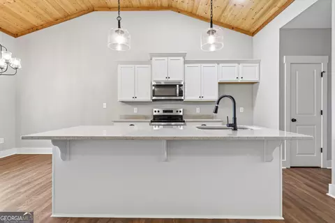 Kitchen - 146 Overland Way, Gray, GA 31032 photo 3 of 5