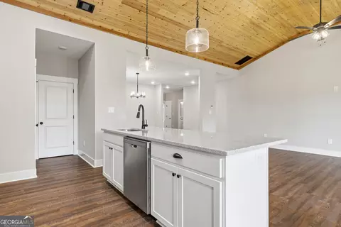 Kitchen - 146 Overland Way, Gray, GA 31032 photo 5 of 5