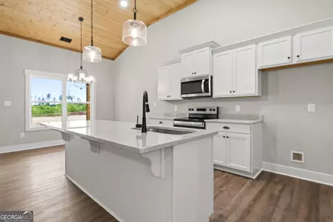 Kitchen - 146 Overland Way, Gray, GA 31032 photo 2 of 5