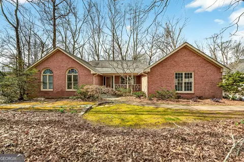 8215 Greens Ct, Jonesboro, GA 30236