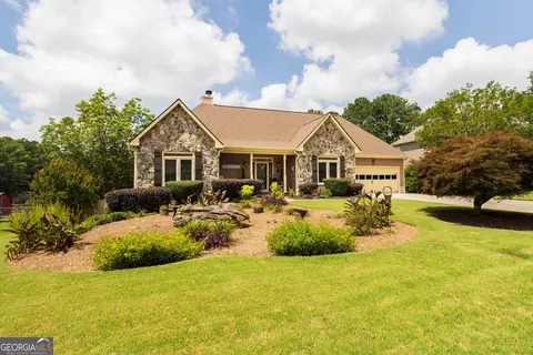 3785 Glen Ian Dr, Loganville, GA 30052