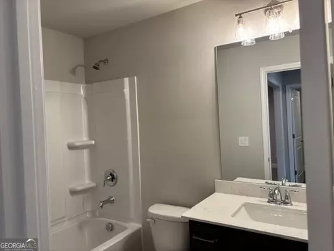 Bath - 4220 Cavalier Way, Duluth, GA 30097 photo 3 of 3