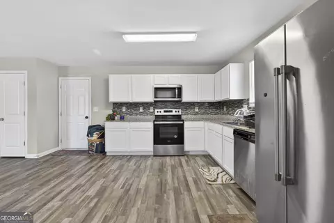 Kitchen - 1307 Dayle Ct, Macon, GA 31211 photo 1 of 2