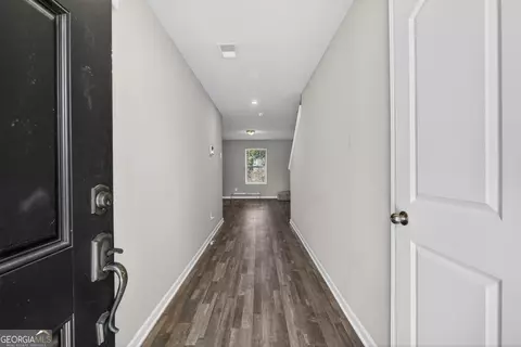Entry Way - 1307 Dayle Ct, Macon, GA 31211 photo 1 of 10