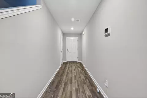 Entry Way - 1307 Dayle Ct, Macon, GA 31211 photo 2 of 10