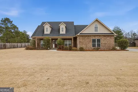 251 Hampton Oaks Way, Byron, GA 31008