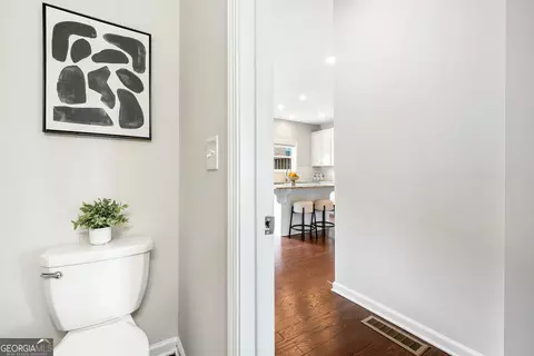 Entry Way - Undisclosed, Suwanee, GA 30024 photo 3 of 9