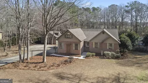206 Williamsburg Cir, Mcdonough, GA 30253