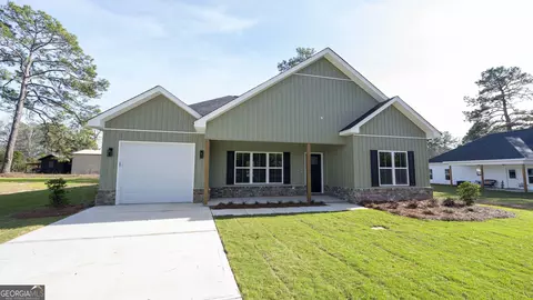 264 Ann St, Cochran, GA 31014