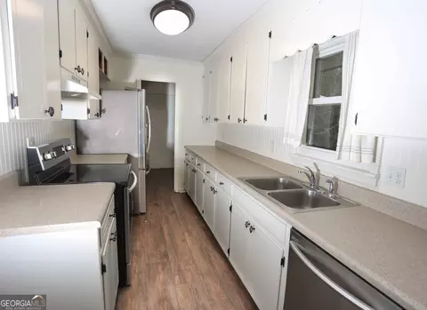 Kitchen - 192 Summit St, Cornelia, GA 30531 photo 1 of 3