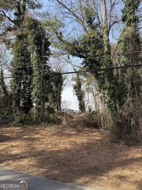 1651 S Indian Creek Dr, Stone Mountain, GA 30083