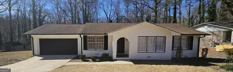 3749 Valpariso Cir, Decatur, GA 30034