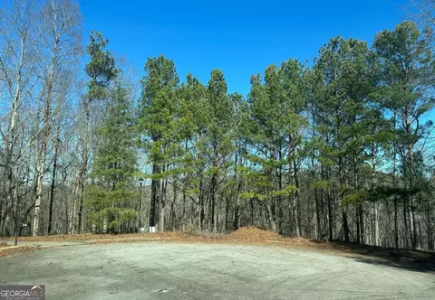 9590 Grande Dr, Winston, GA 30187