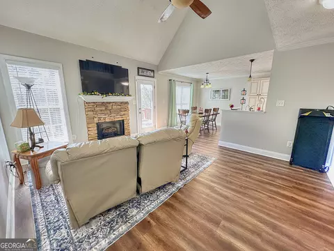 Living - 135 Copper Creek Dr, Lagrange, GA 30240 photo 2 of 3