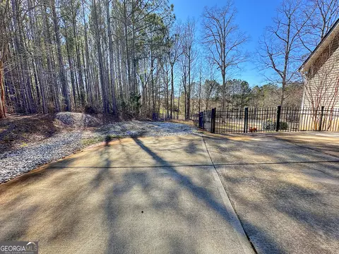 Exterior - 135 Copper Creek Dr, Lagrange, GA 30240 photo 7 of 8