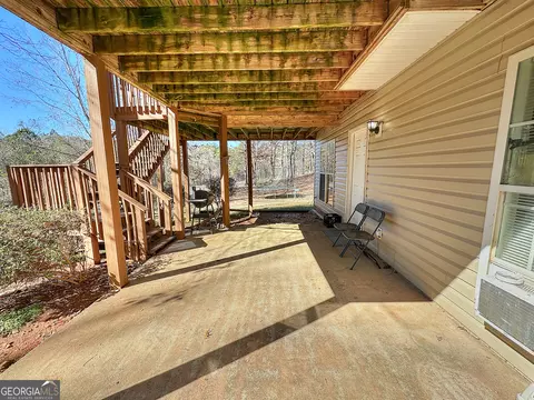 Exterior - 135 Copper Creek Dr, Lagrange, GA 30240 photo 4 of 8