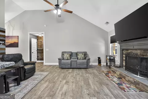 Entry Way - 255 Needleleaf Dr, Barnesville, GA 30204 photo 4 of 5