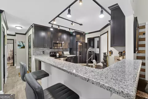 Kitchen - 255 Needleleaf Dr, Barnesville, GA 30204 photo 1 of 4