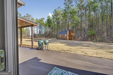 Exterior - 255 Needleleaf Dr, Barnesville, GA 30204 photo 4 of 14