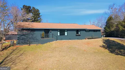 125 Maple St, Cornelia, GA 30531