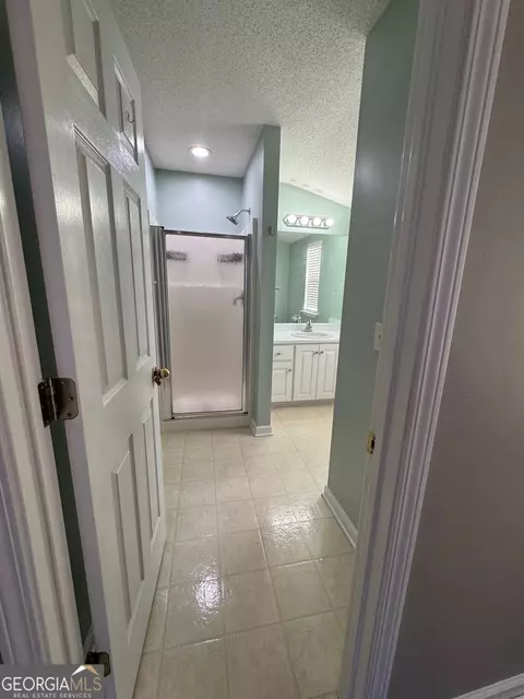 Bath - 292 Silver Brook Cir, Pooler, GA 31322 photo 4 of 5