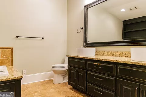 Bath - 501 E 3rd St, Rome, GA 30161 photo 1 of 3