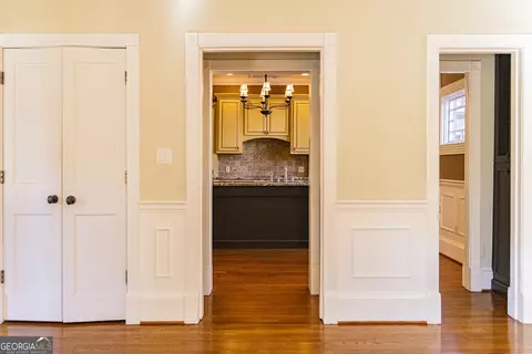 Entry Way - 501 E 3rd St, Rome, GA 30161 photo 2 of 4