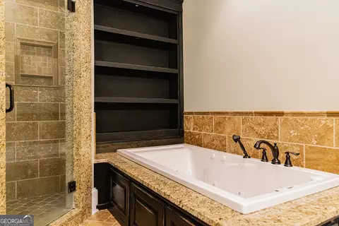 Bath - 501 E 3rd St, Rome, GA 30161 photo 2 of 3