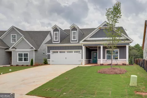 80 Redhaven Dr, Senoia, GA 30276