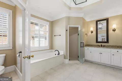 Bath - 3165 Wolf Willow Cl, Milton, GA 30004 photo 2 of 5