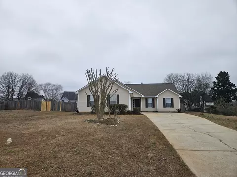 121 Foxchase Ct, Mcdonough, GA 30253