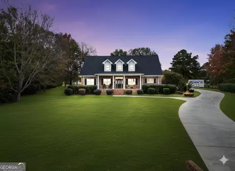Exterior - 185 Red Maple Dr, Hampton, GA 30228 photo 2 of 10