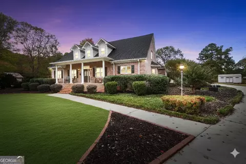 Exterior - 185 Red Maple Dr, Hampton, GA 30228 photo 3 of 10