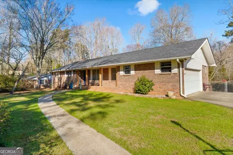 3137 Beechwood Dr, Lithia Springs, GA 30122