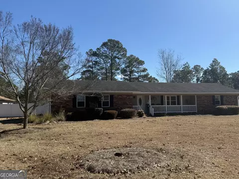 687 Harper St, Jesup, GA 31546