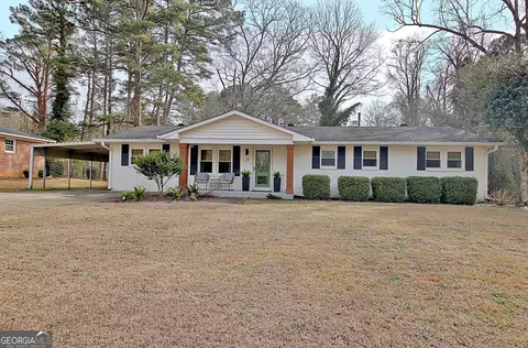 25 Willow Dr, Newnan, GA 30263