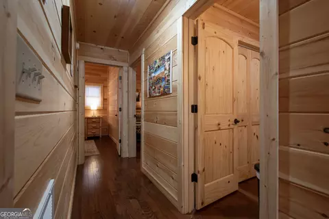 Entry Way - 132 Lanes Way, Murphy, NC 28906 photo 2 of 4