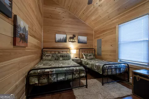 Bedroom - 132 Lanes Way, Murphy, NC 28906 photo 2 of 6