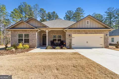 23 Eagle Heights Dr, Maysville, GA 30558
