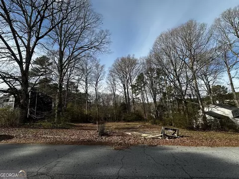5566 La Fleur Trl, Lithonia, GA 30038
