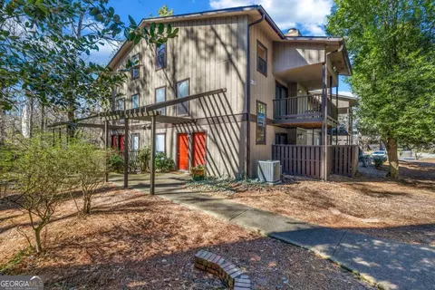 901 River Run Dr, Atlanta, GA 30350