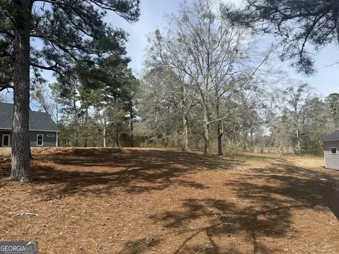 3102 15th St SW, Lanett, AL 36863