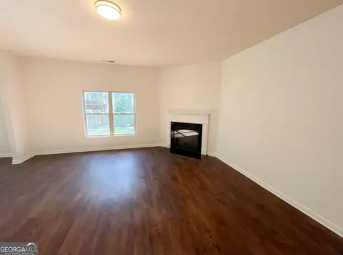 Living - 1209 Vienna Ct, Hampton, GA 30228 photo 1 of 3